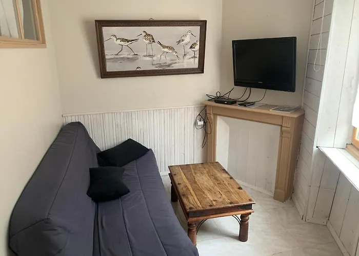 Ducey-les Chéris étape Mont Saint Michel St Malo 50220 Appartamento